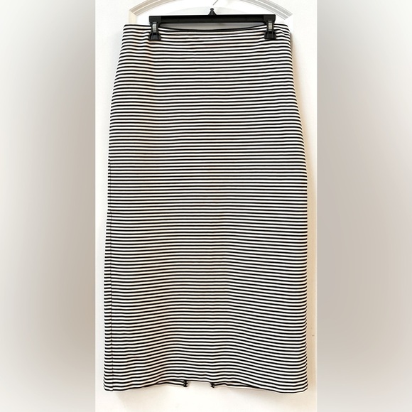 Everlane - The Dream Maxi Skirt - Picture 1 of 6
